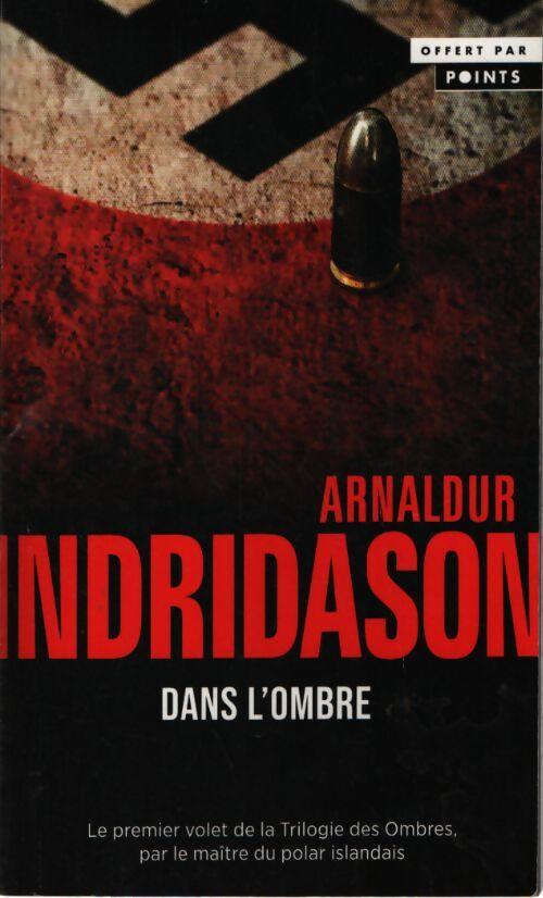 Dans l'ombre